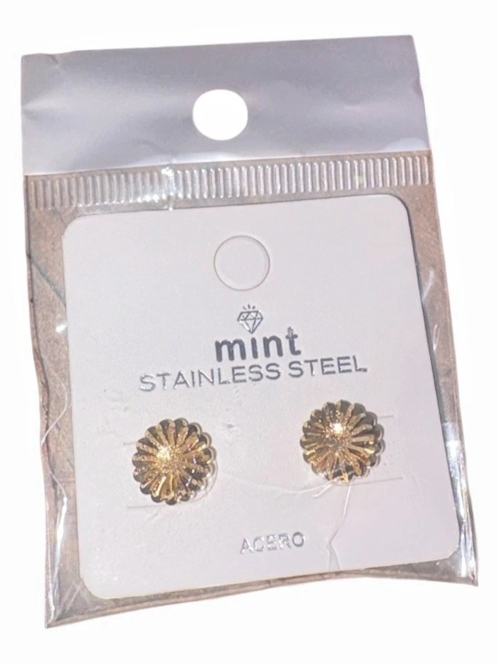mint Gold Floral Stud Earrings NWT